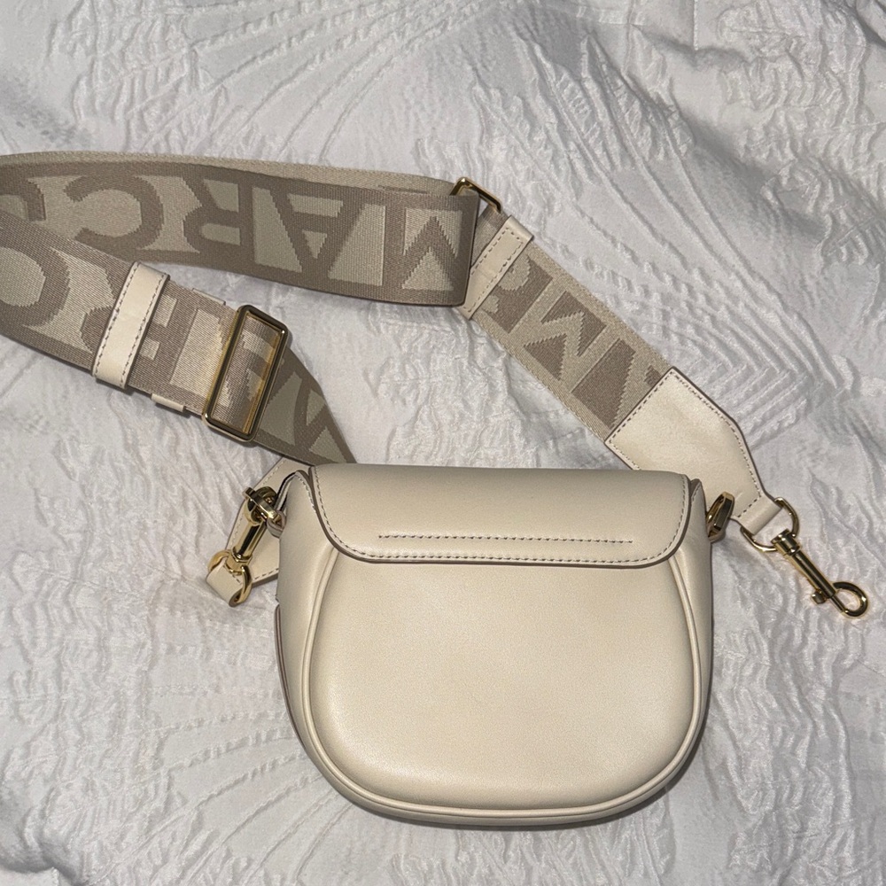Marc Jacobs The Saddle Crossbody Bag - Picture 3 of 13